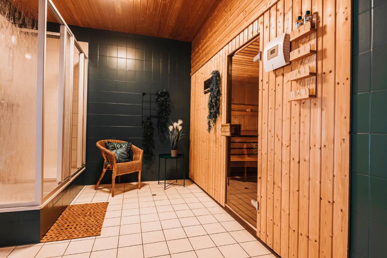 Xxl Ferienhaus Goldberger See - Sauna - 16 Personen エクステリア 写真